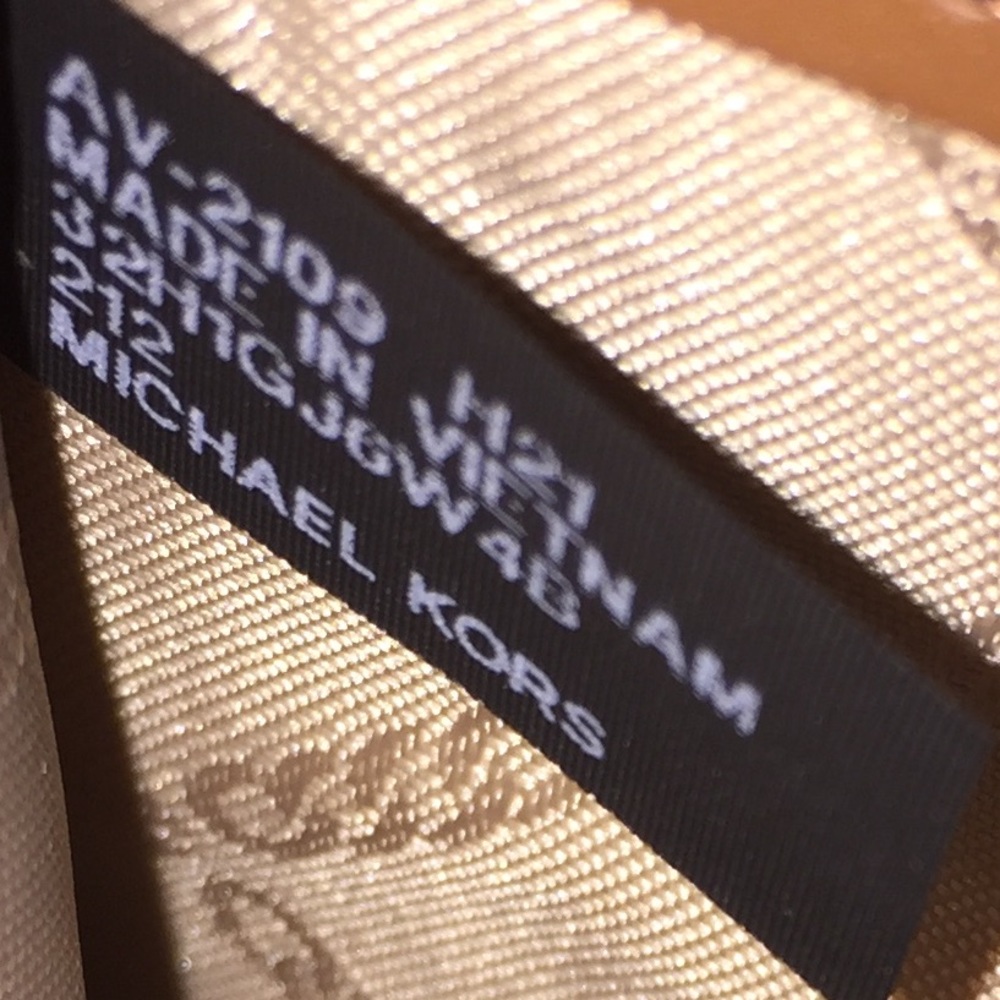Michael Kors Brown Multi Double Zipper Wristlet - Picture 11 of 13